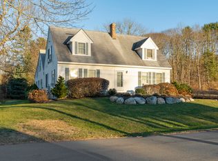 17 Common Dr, Boothbay, ME 04537