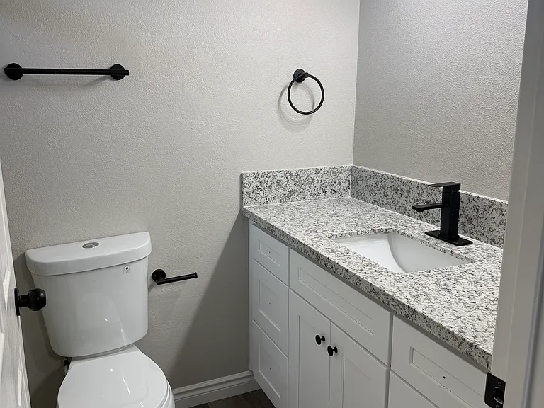 4512 Belle Ter #A — Photo 8