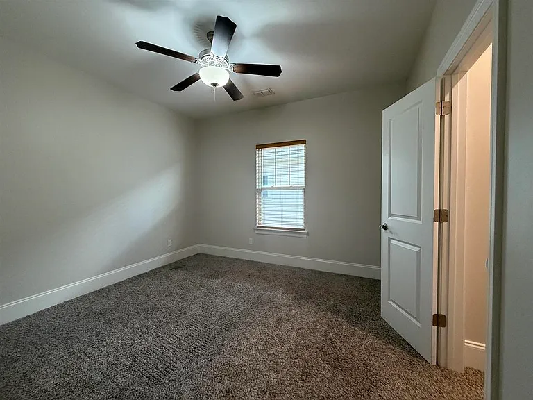 855 Avery Park Dr — Photo 11