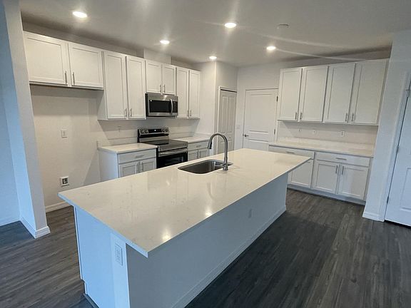 4th image of 4063 Sagefield Dr
