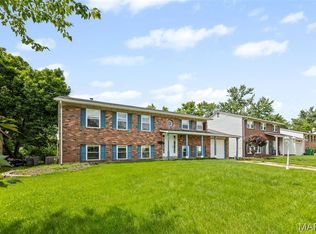 2245 Montagne Dr, Florissant, MO 63033