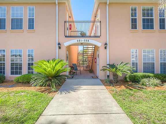 3rd image of 225 E Jardin De Mer Pl #225
