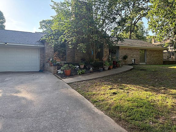2nd image of 4620 Kenbrook Dr