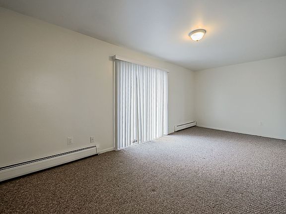 3rd image of 151 Huronview Ct