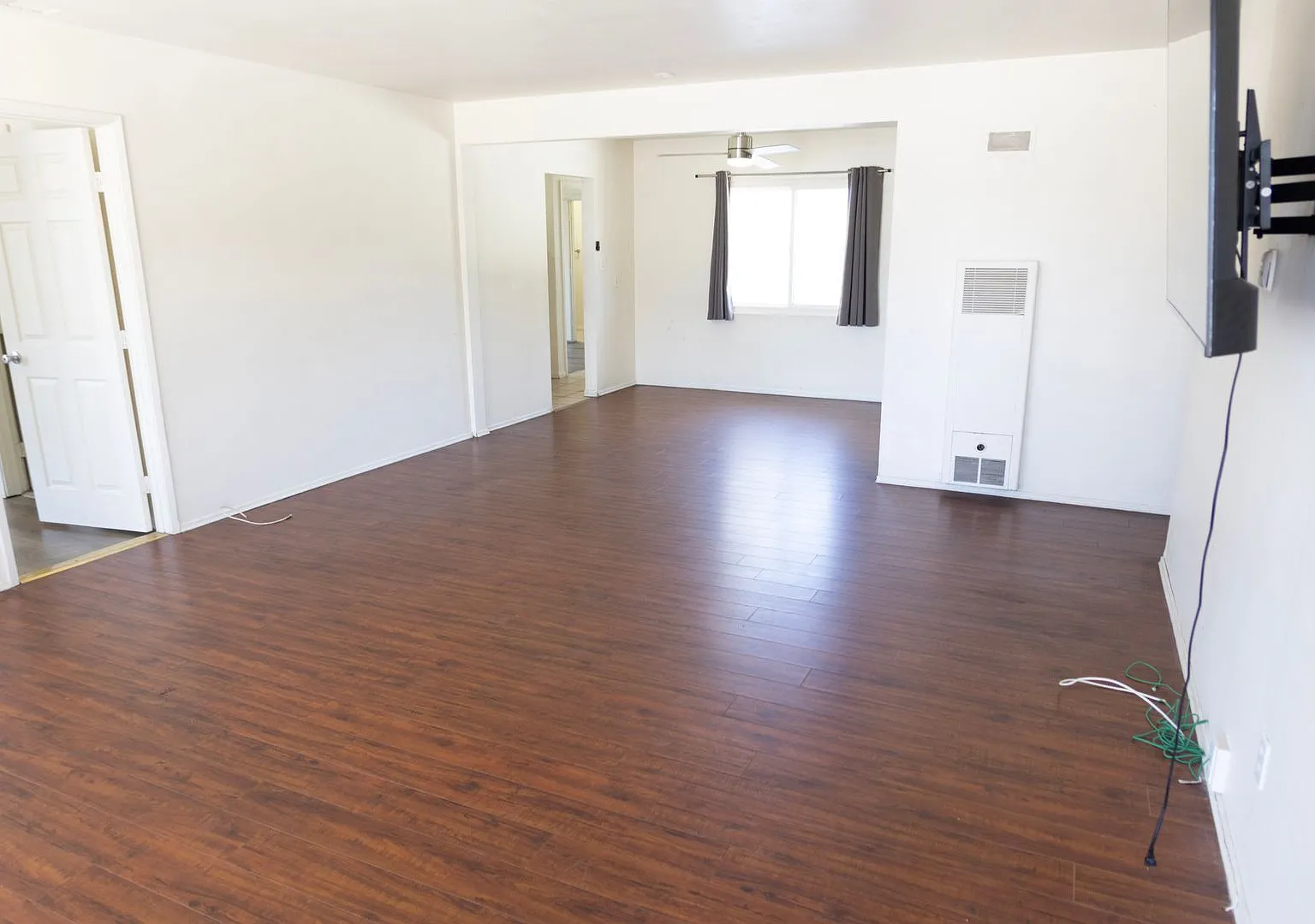7 Bedroom 4 Bath Home A Hop And A Skip To Campus- Special Offer 15 Days Free Rent Dec 2026 — Photo 4