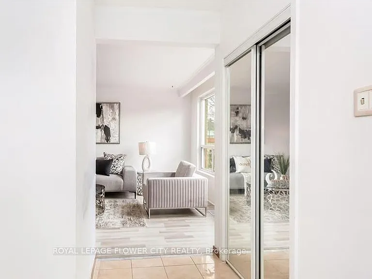 3 Clayhall Cres — Photo 5