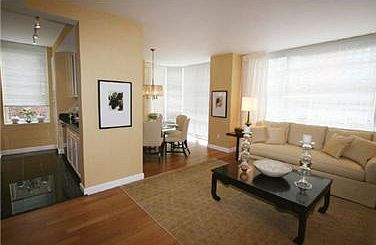 1st image of 320 W 38th St APT 922