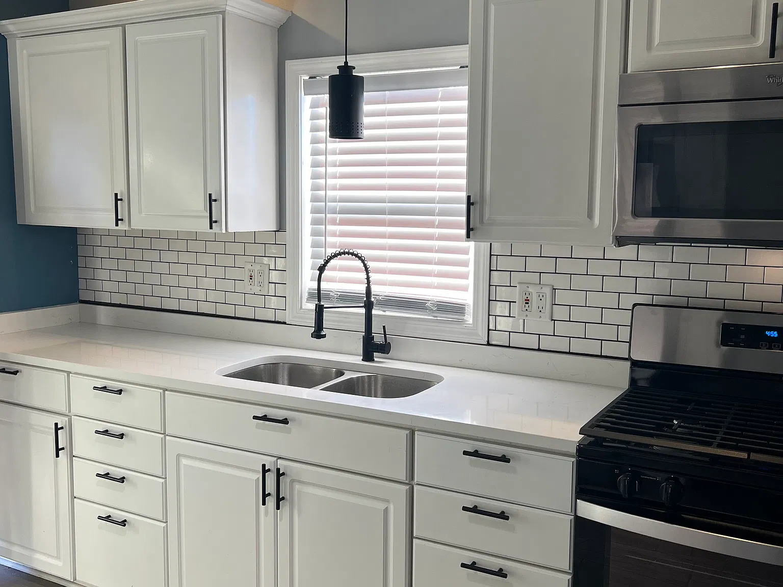3 bed, 1008 sqft, $2,100 — Photo 4
