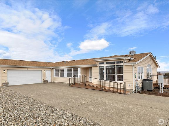 3rd image of 554 Dodge Road