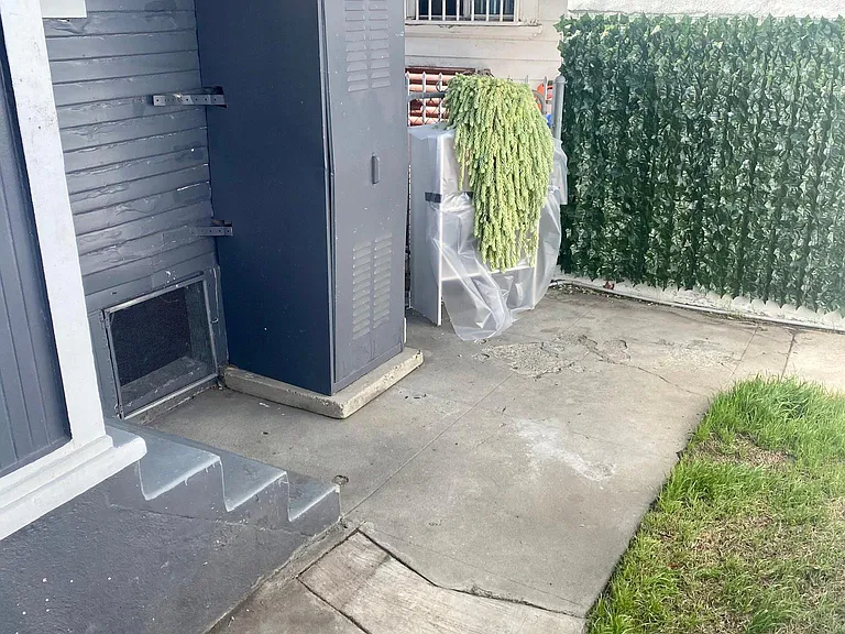 221 E Avenue 39 — Photo 14