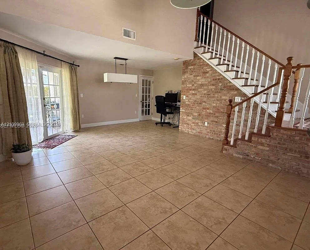 3 bed, 2.5 bath, $3,400 — Photo 4