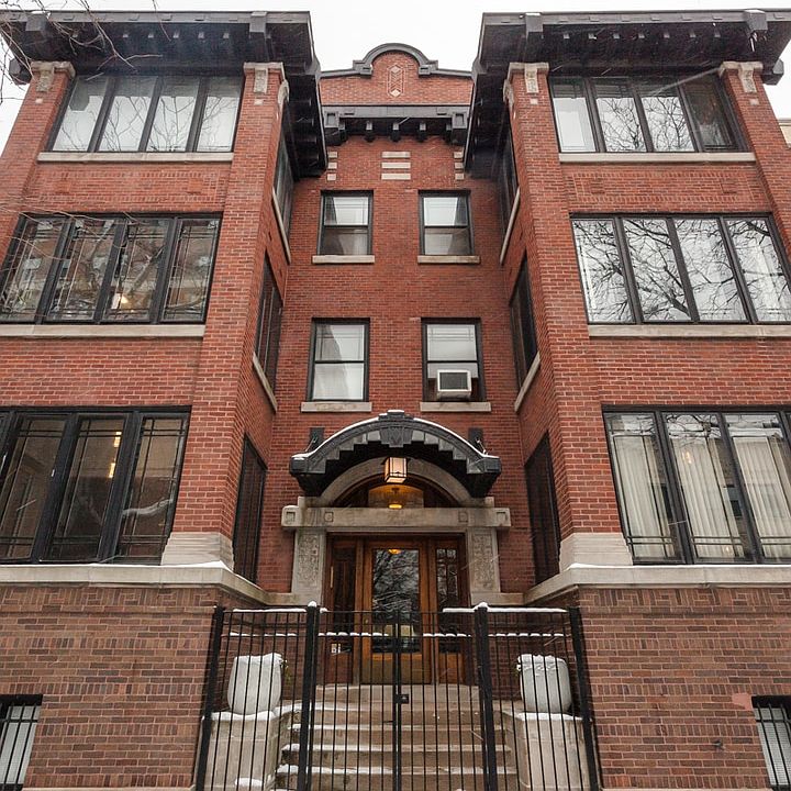 1st image of 4174 N Clarendon Ave
