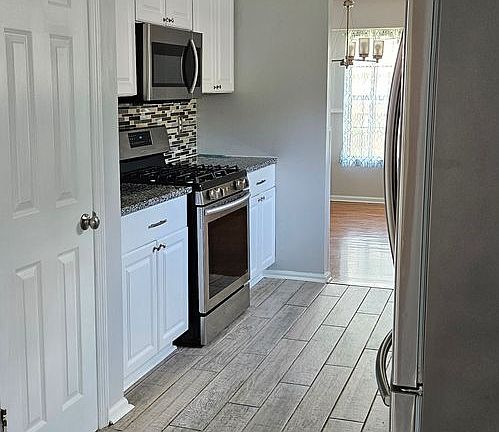 3rd image of 427 W Smithfield Cir