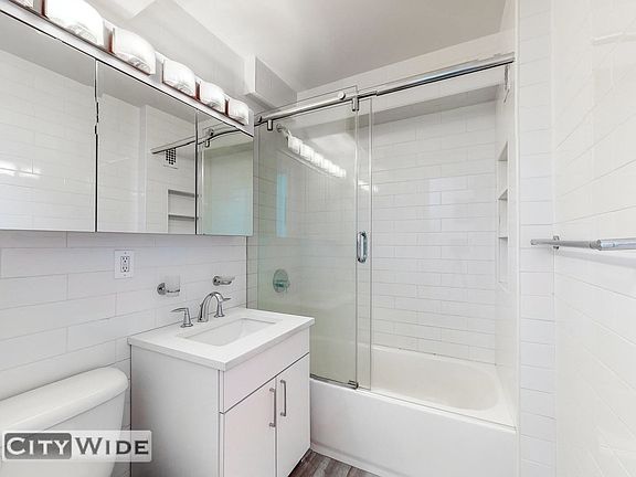 5th image of 157 E 57th St #9K