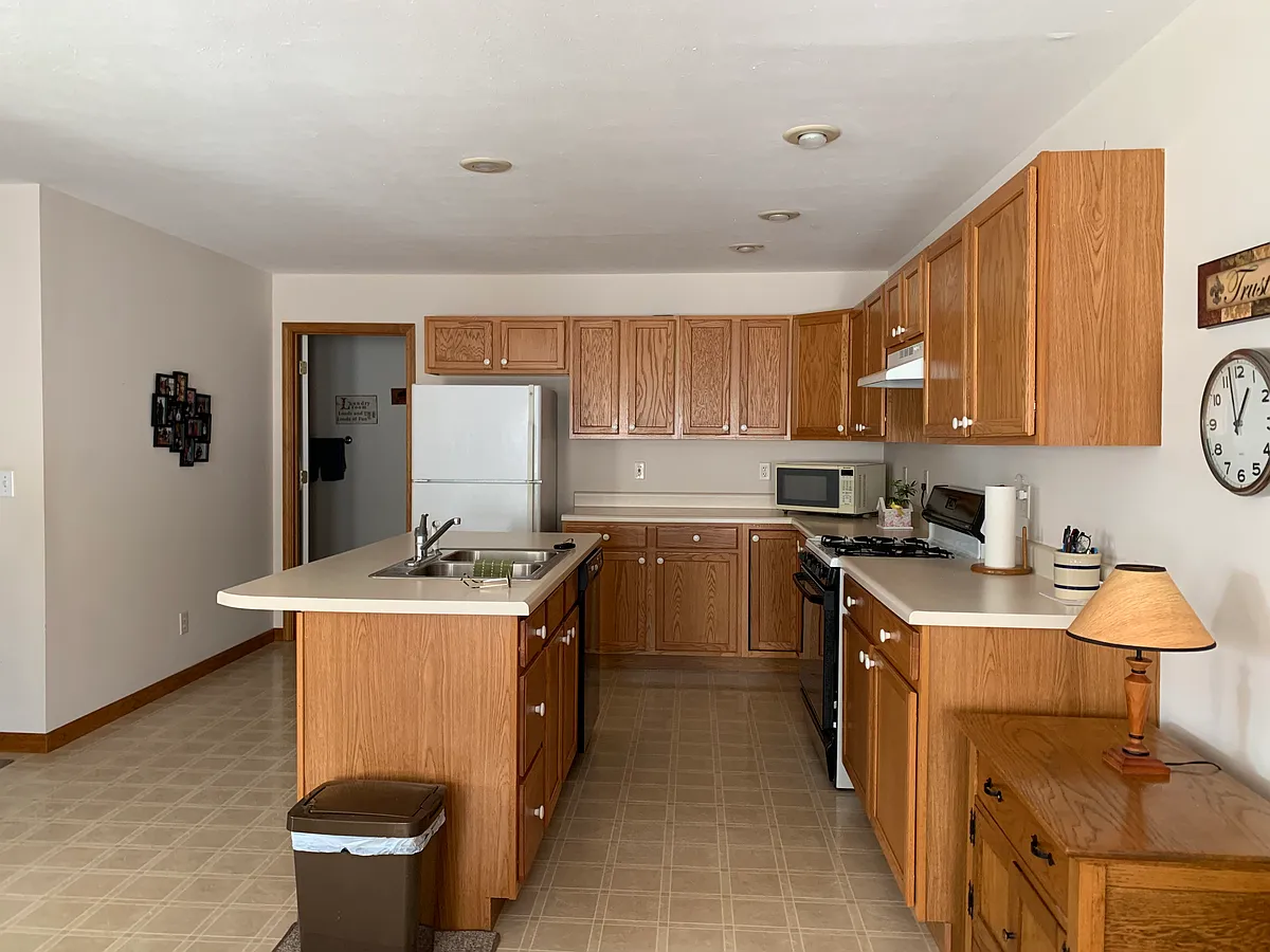 Building Photo - 132 Stelle Ct
