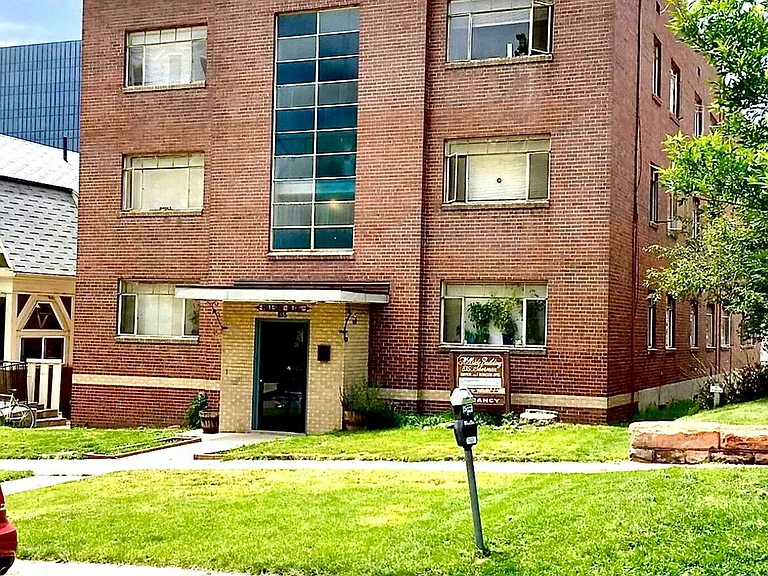 Hillside Apartments — Photo 2