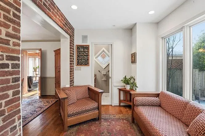 1812 N Hancock St — Photo 7