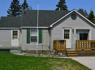 422 Dillon St, Sault Sainte Marie, MI 49783