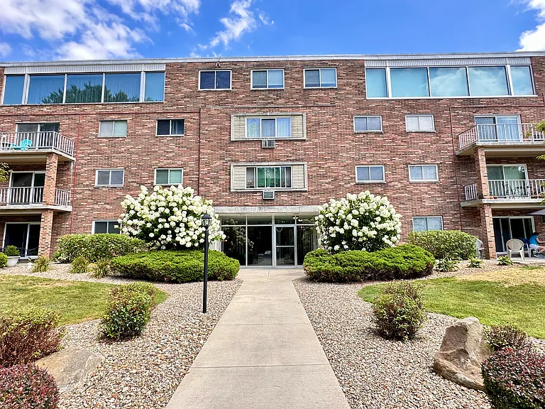 6000 Nob Hill Dr #311 — Photo 1