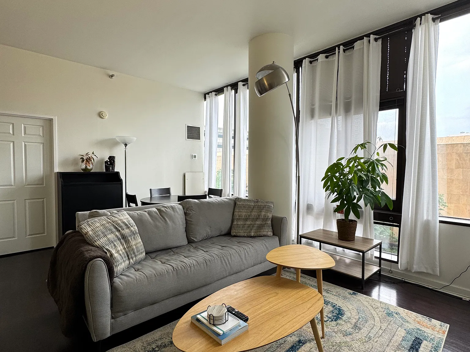 1 bed, 636 sqft, $2,500 — Photo 3