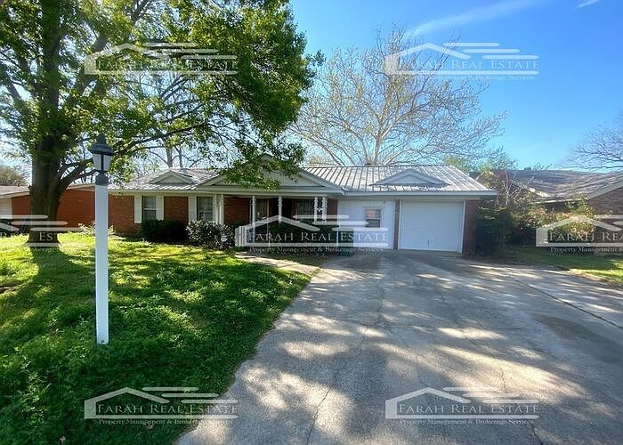 1st image of 2016 Bradford Dr