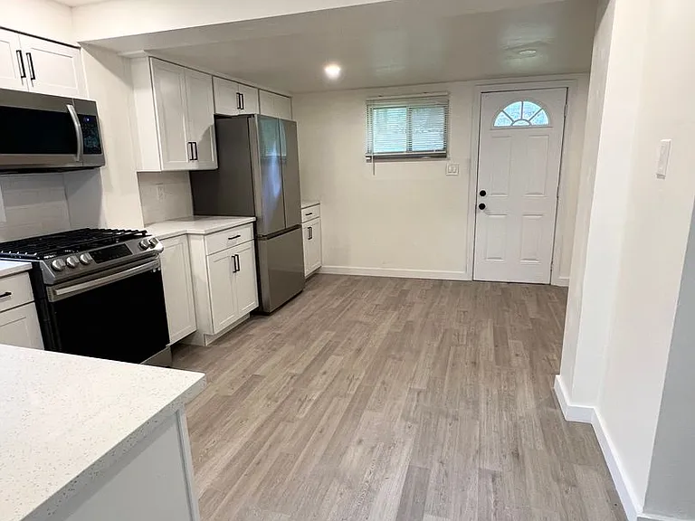 7939 Thon Dr — Photo 7
