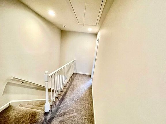 5th image of 3 N Valley Ave #1