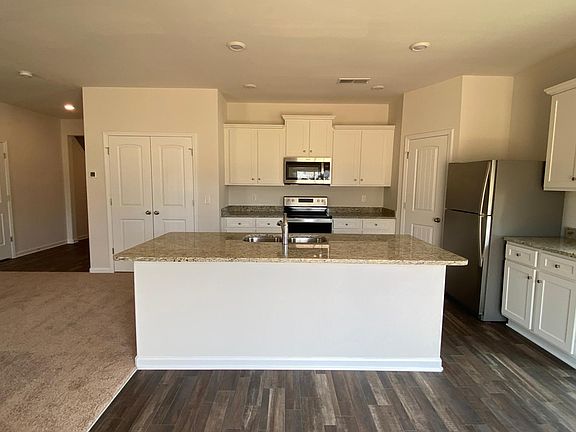 5th image of 6221 Ahoskie Dr