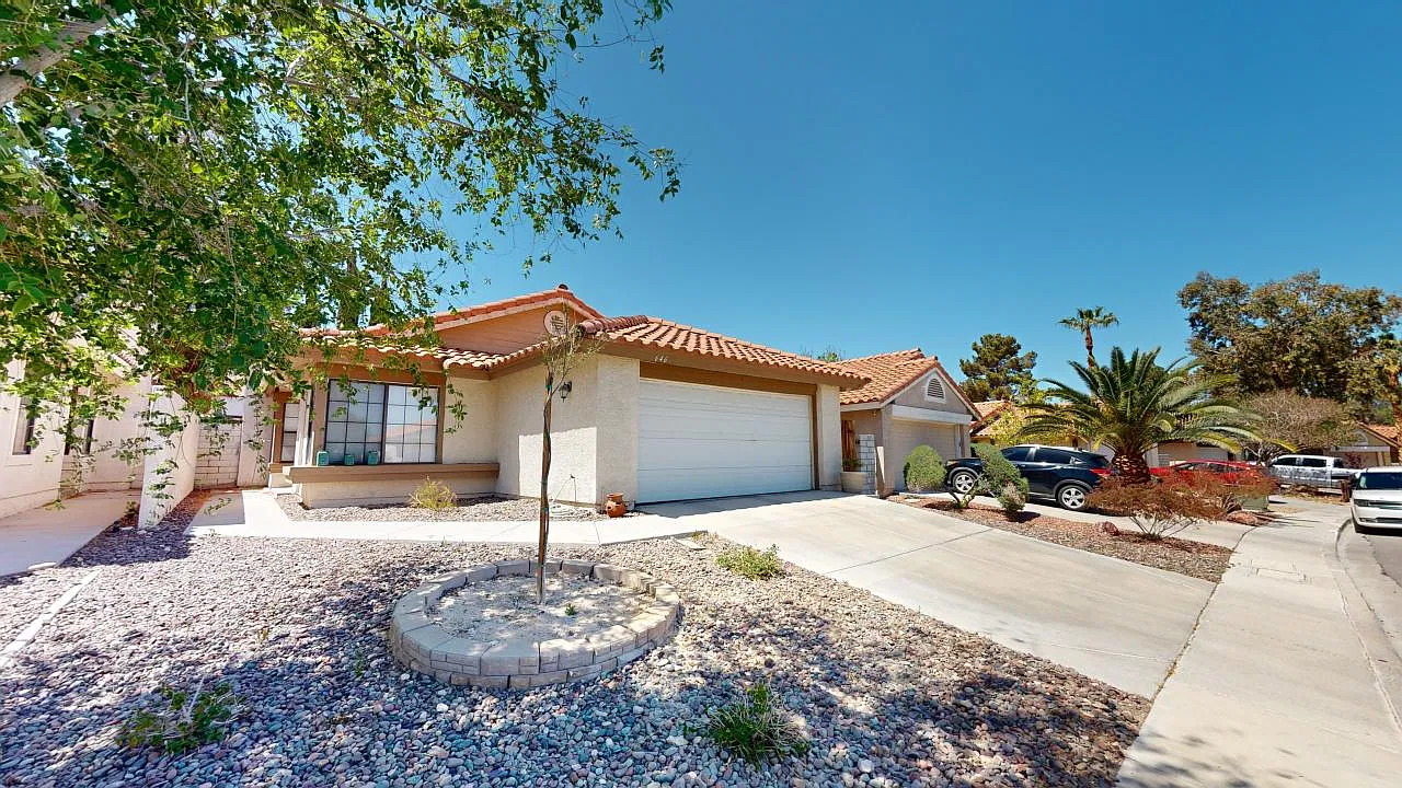 3 bed, 1163 sqft, $1,845 — Photo 2
