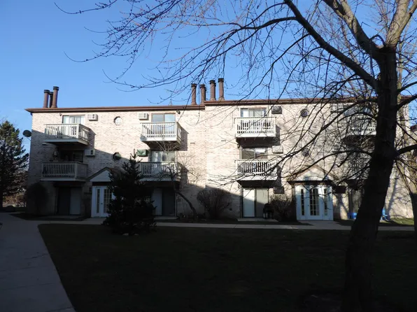 433 E Osage Ln #13-1B, Palatine, IL 60074