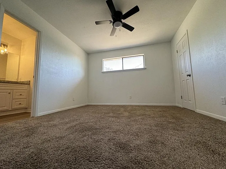 3912 Shallow Ford Rd — Photo 5