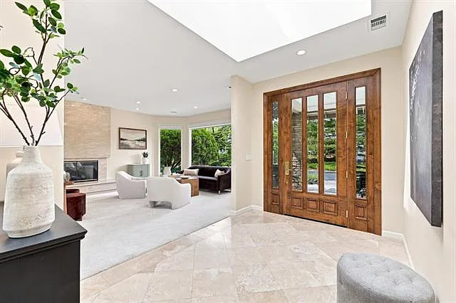 18113 Saratoga Los Gatos Rd — Photo 3