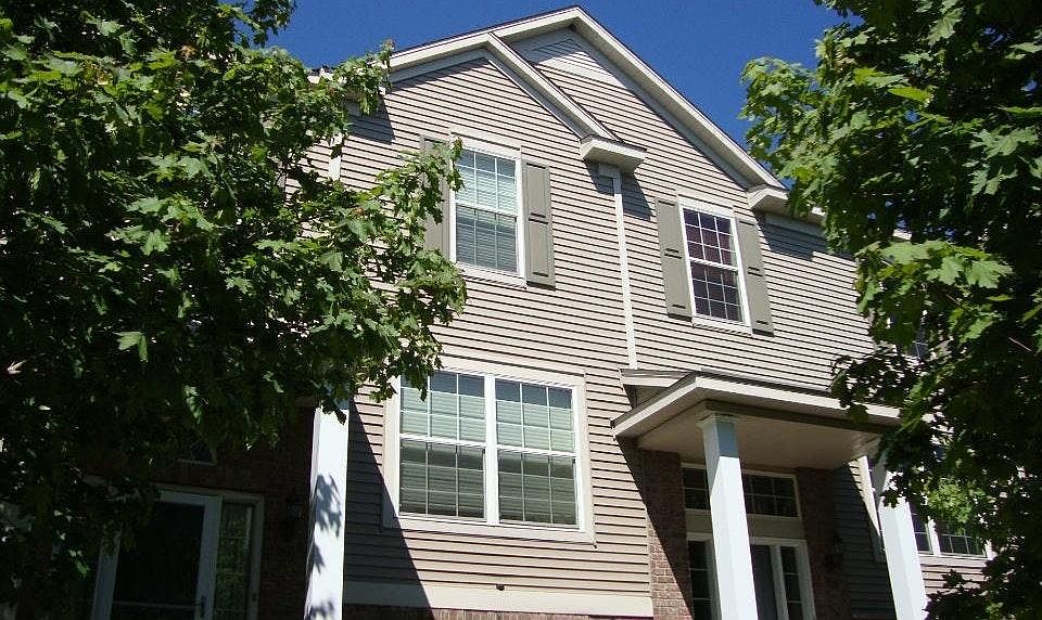 1st image of 902 Ledgestone Dr