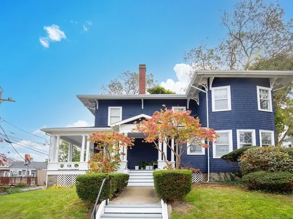 2 Clyfton St, Plymouth, MA 02360