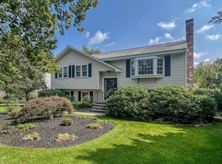 12 Garrison Dr, Bedford, MA 01730