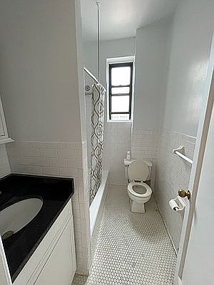 5th image of 31 Tiemann Pl APT 63