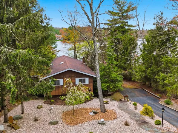 61 Lake Shore Drive E, Rock Hill, NY 12775