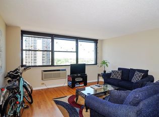 2700 N Hampden Ct APT 14E, Chicago, IL 60614
