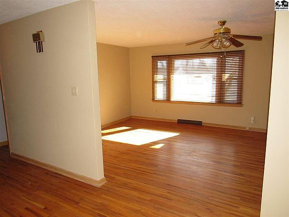 3rd image of 100 E Forest Ave