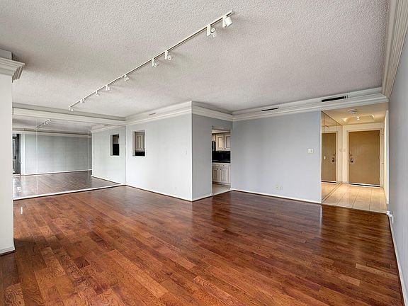 2nd image of 15 Greenway Plz Unit 14D