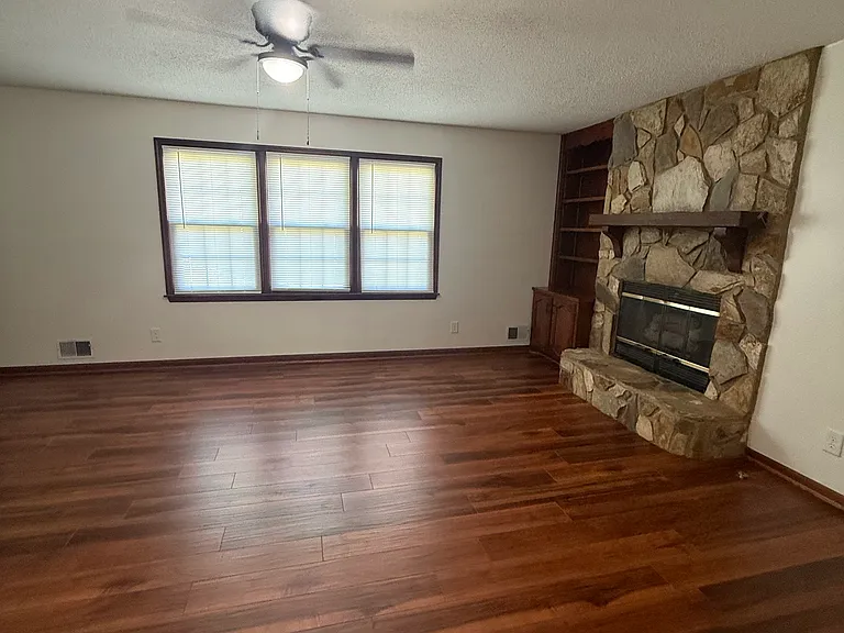 428 Sundown Dr — Photo 13