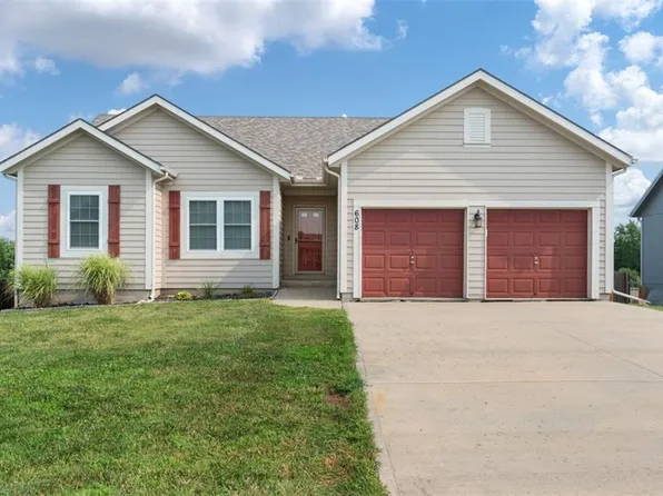 608 W Meriwood Ln, Edgerton, KS 66021