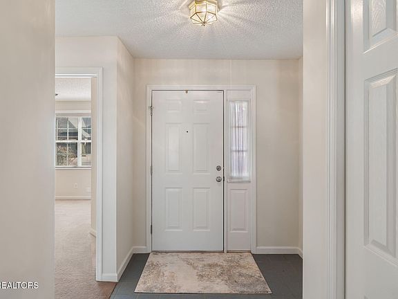 4th image of 3509 Laurel View Rd