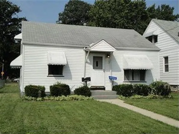 4042 Victory Blvd, Cleveland, OH 44135