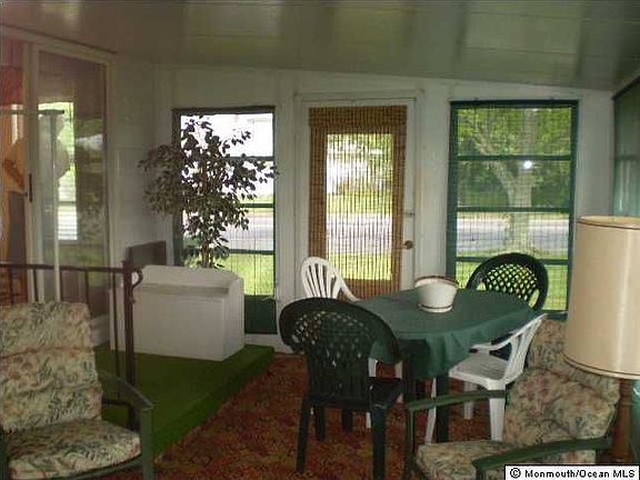 4th image of 268 Barbados Dr N