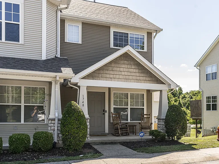 1748 Lincoya Bay Dr — Photo 1