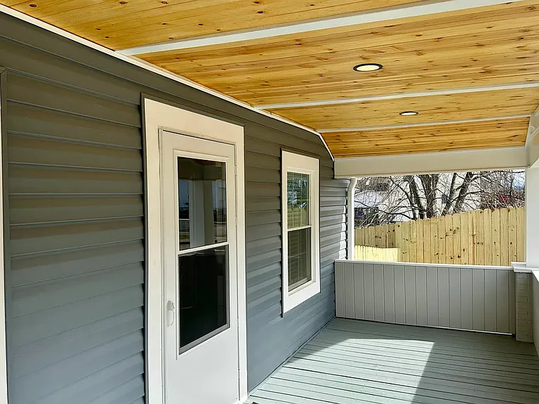 1405 Anderson St — Photo 5