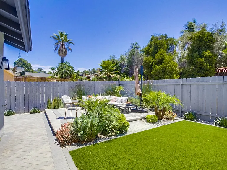7832 Cinnabar Dr — Photo 25