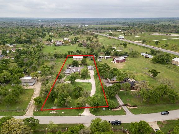 2nd image of 125 Heritage Oaks Dr