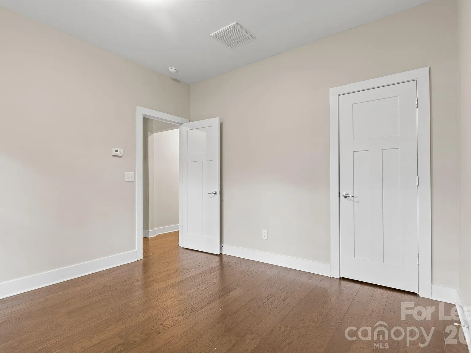 Grandin Heights — Photo 4